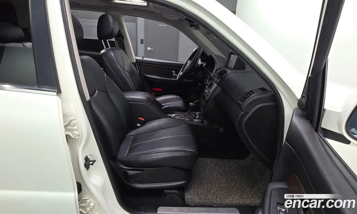 SsangYong Rexton 2015 2.0 автомат (гидро), фото 12 SsangYong Rexton 2015 2.0 автомат (гидро), фото 12