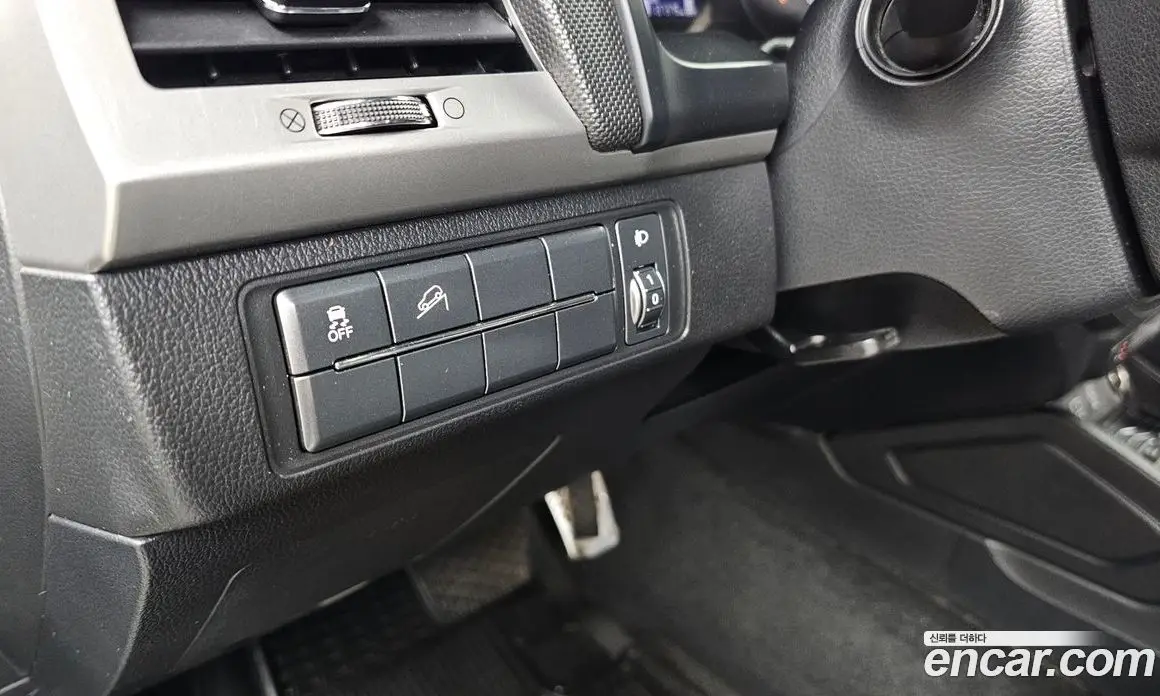 SsangYong Rexton 2018 2.2 автомат (гидро), фото 15 SsangYong Rexton 2018 2.2 автомат (гидро), фото 15