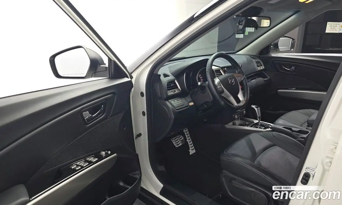 SsangYong TIBOLI 2016 1.6 автомат (гидро), фото 13 SsangYong TIBOLI 2016 1.6 автомат (гидро), фото 13