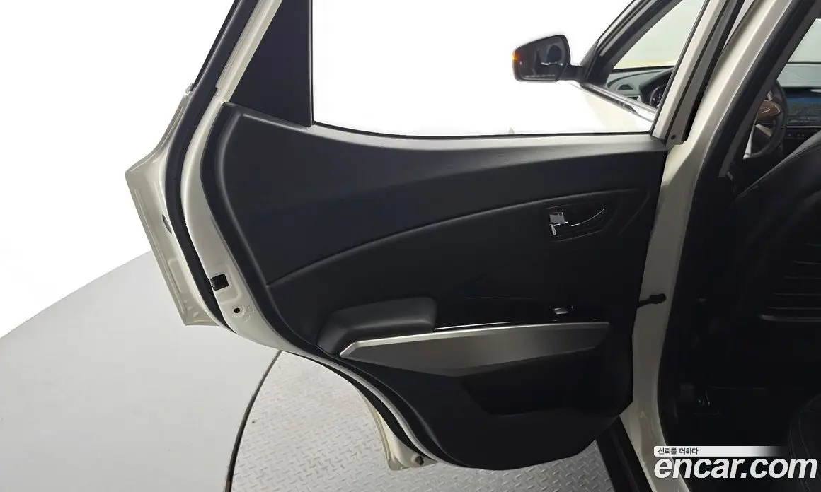 SsangYong TIBOLI 2016 1.6 автомат (гидро), фото 15 SsangYong TIBOLI 2016 1.6 автомат (гидро), фото 15