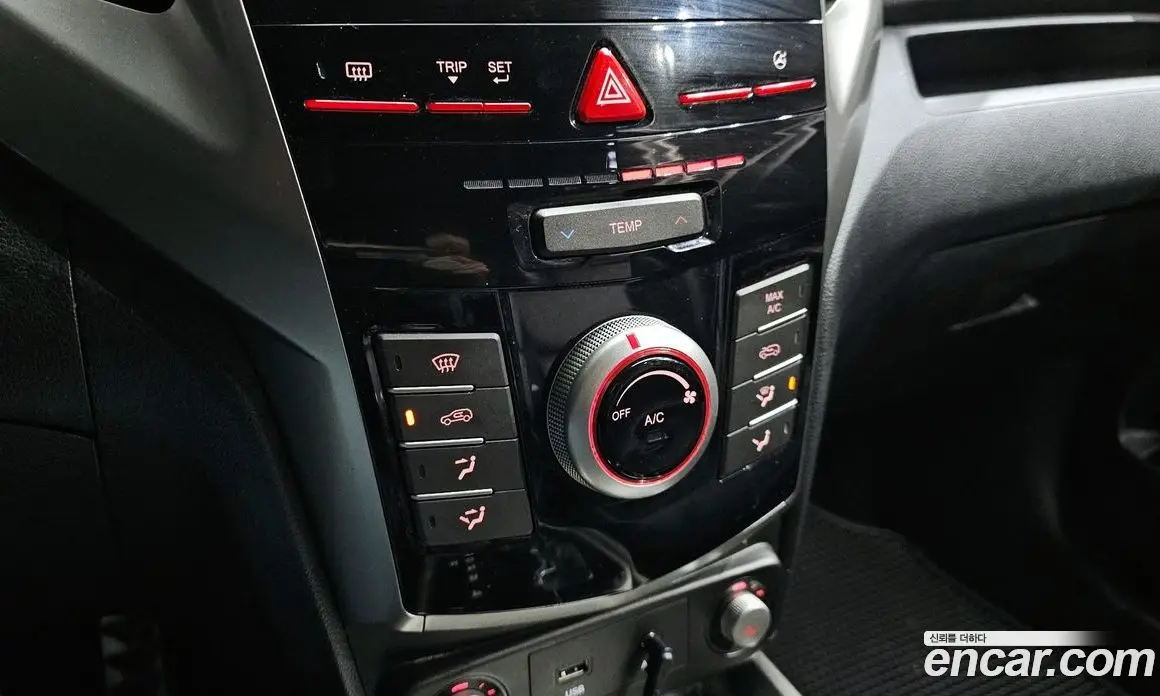 SsangYong TIBOLI 2016 1.6 автомат (гидро), фото 17 SsangYong TIBOLI 2016 1.6 автомат (гидро), фото 17