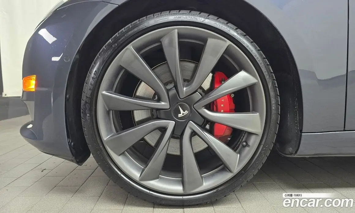 Tesla Model 3 2020 0.2 автомат (гидро), фото 4 Tesla Model 3 2020 0.2 автомат (гидро), фото 4