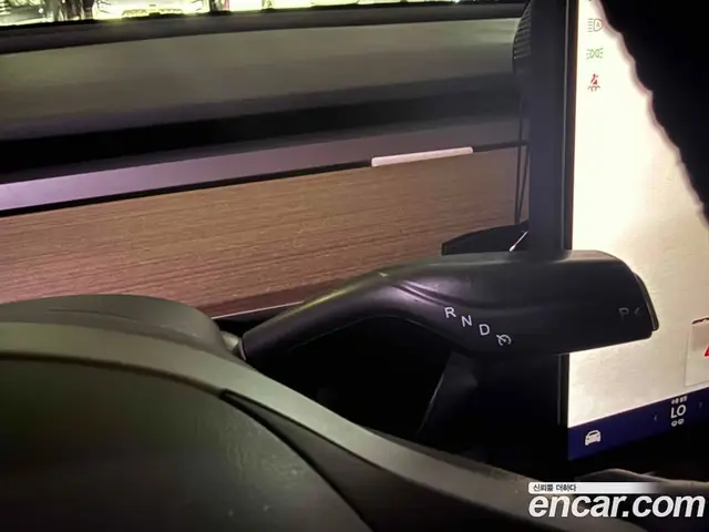 Tesla Model 3 2022 автомат (гидро), миниатюра 9 Tesla Model 3 2022 автомат (гидро), миниатюра 9