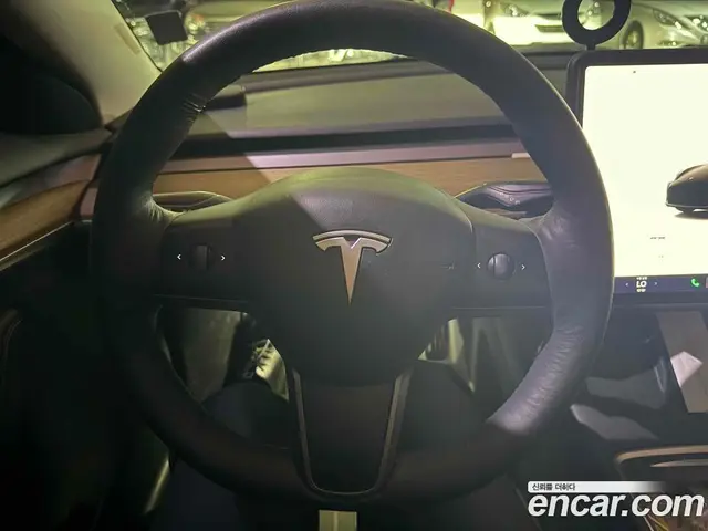 Tesla Model 3 2022 автомат (гидро), миниатюра 10 Tesla Model 3 2022 автомат (гидро), миниатюра 10