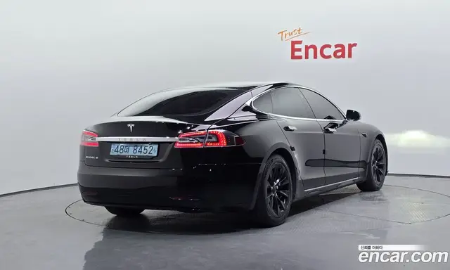 Tesla Model S 2019 0.3 автомат (гидро), миниатюра 2 Tesla Model S 2019 0.3 автомат (гидро), миниатюра 2