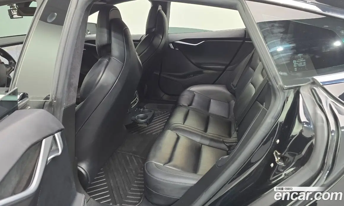 Tesla Model S 2019 0.3 автомат (гидро), фото 11 Tesla Model S 2019 0.3 автомат (гидро), фото 11