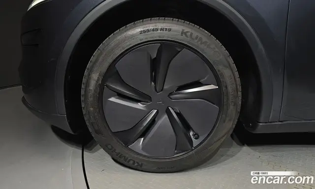 Tesla Model Y 2025 0.2 автомат (гидро), миниатюра 5 Tesla Model Y 2025 0.2 автомат (гидро), миниатюра 5