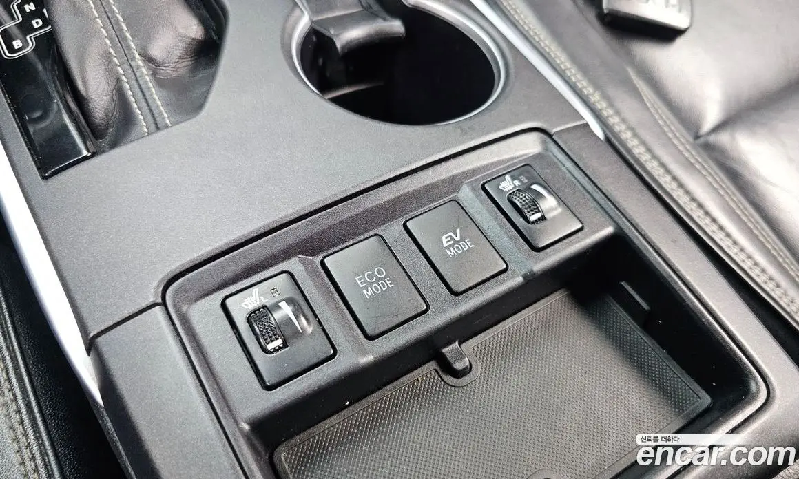 Toyota Camry 2017 2.5 автомат (гидро), фото 18 Toyota Camry 2017 2.5 автомат (гидро), фото 18