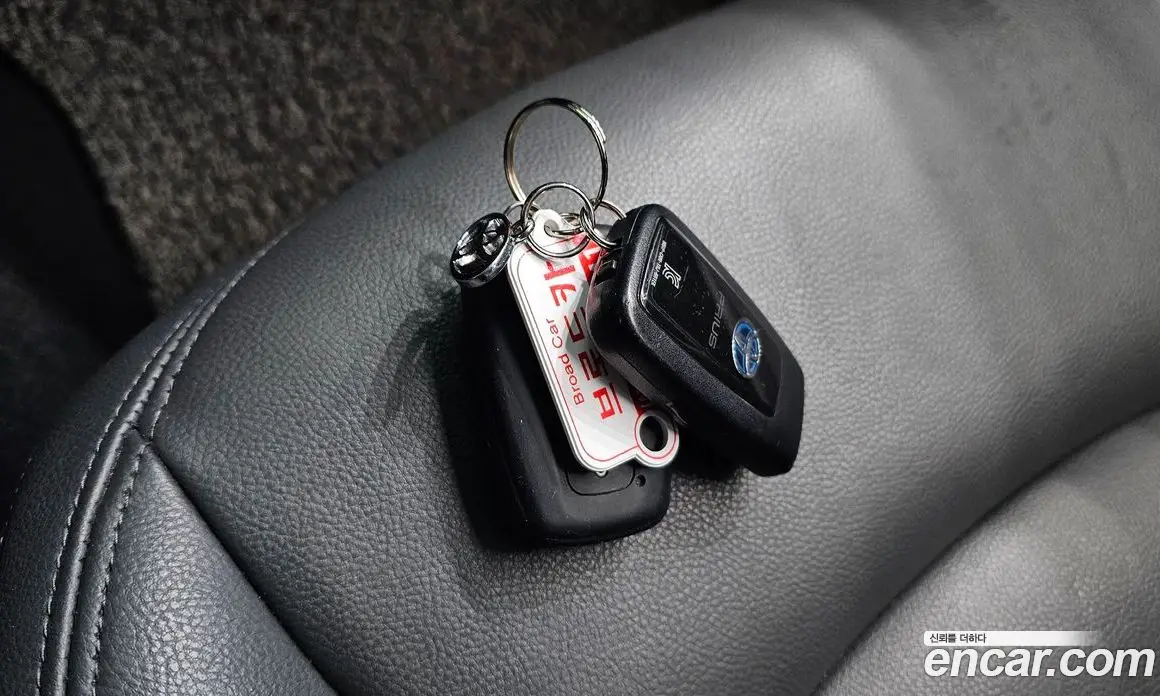 Toyota Prius 2017 1.8 автомат (гидро), фото 18