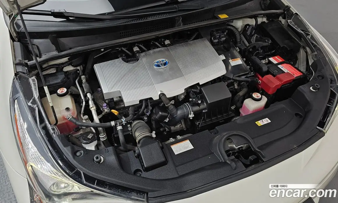 Toyota Prius 2017 1.8 автомат (гидро), фото 6