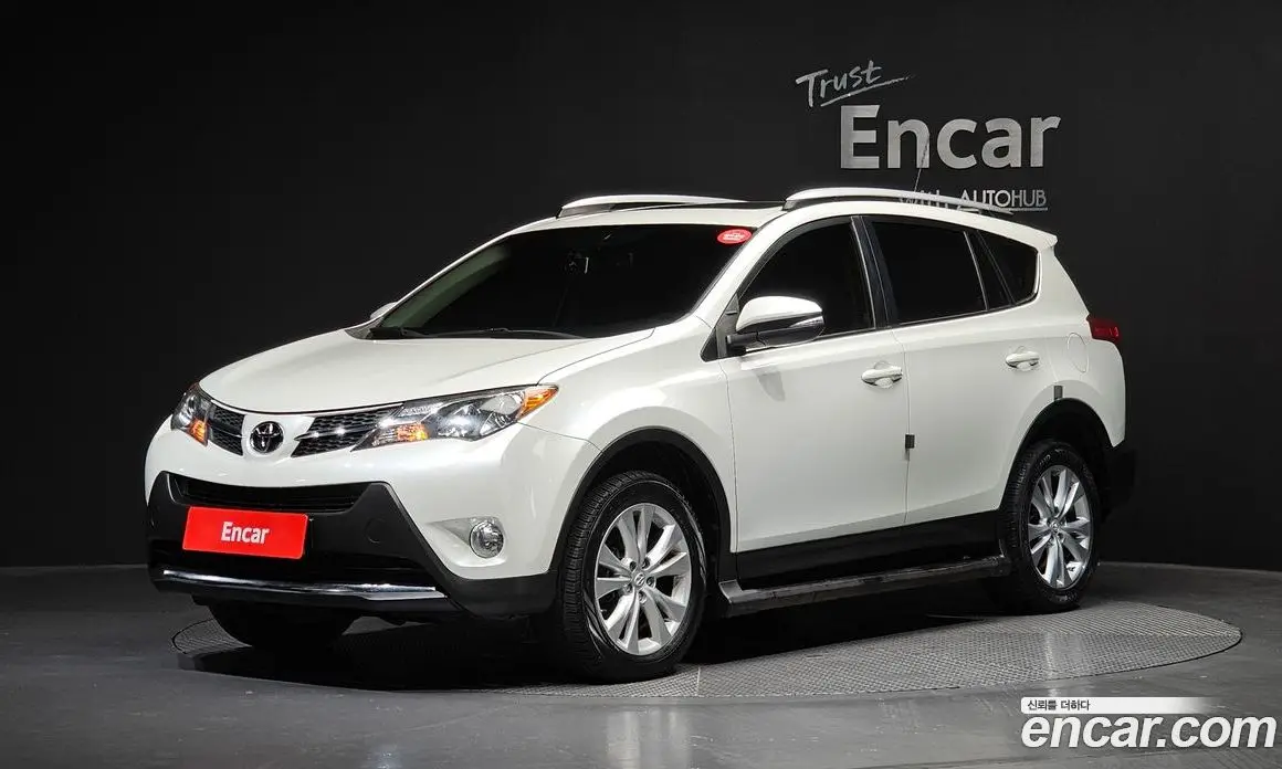 Toyota RAV4 2015 2.5 автомат (гидро), фото 1 Toyota RAV4 2015 2.5 автомат (гидро), фото 1