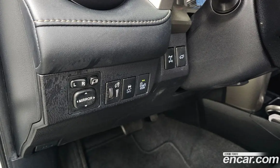 Toyota RAV4 2015 2.5 автомат (гидро), фото 25 Toyota RAV4 2015 2.5 автомат (гидро), фото 25