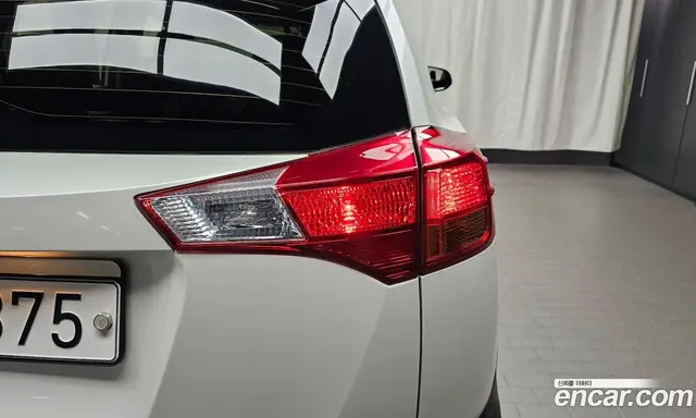 Toyota RAV4 2015 2.5 автомат (гидро), миниатюра 9 Toyota RAV4 2015 2.5 автомат (гидро), миниатюра 9