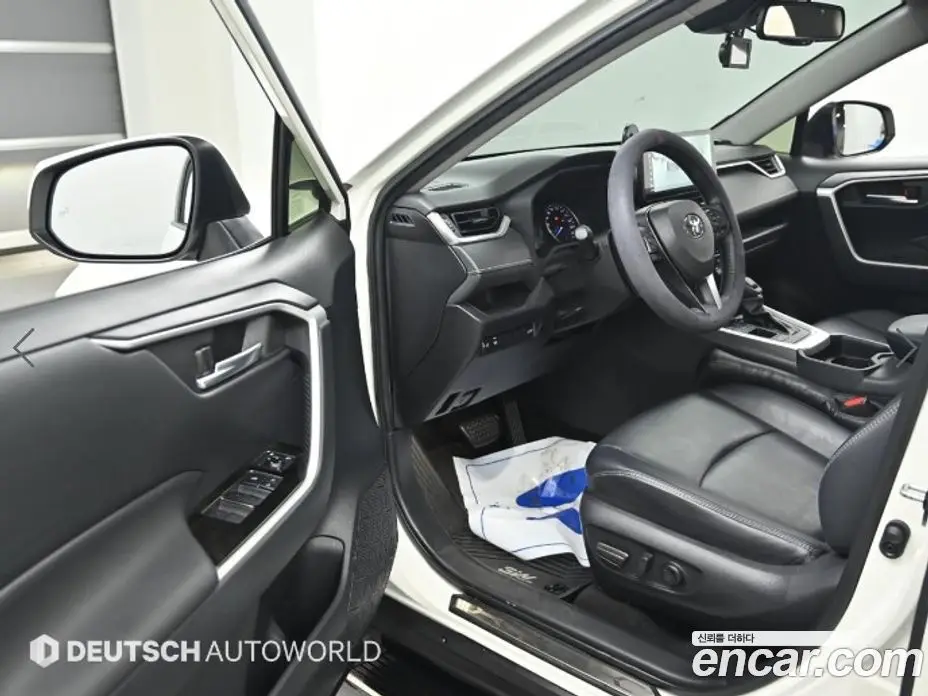 Toyota RAV4 2019 2.5 автомат (вариатор), фото 11 Toyota RAV4 2019 2.5 автомат (вариатор), фото 11