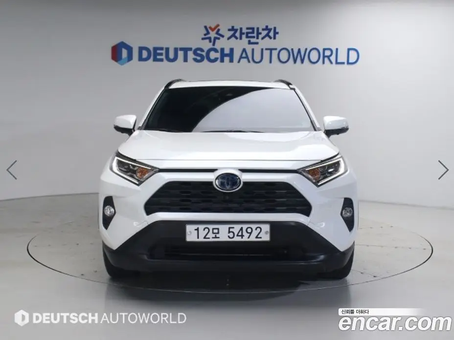 Toyota RAV4 2019 2.5 автомат (вариатор), фото 3 Toyota RAV4 2019 2.5 автомат (вариатор), фото 3