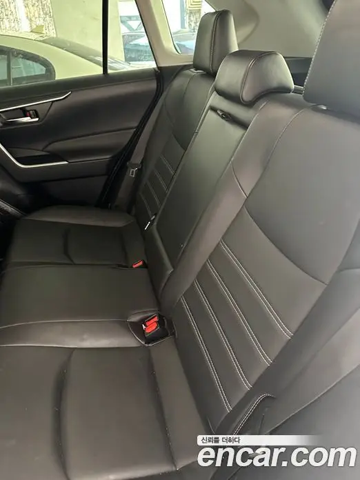 Toyota RAV4 2022 2.5 автомат (вариатор), фото 5 Toyota RAV4 2022 2.5 автомат (вариатор), фото 5