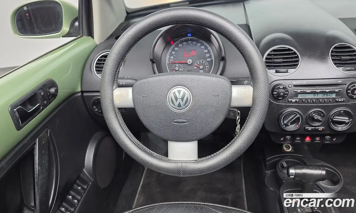 Volkswagen Beatle 2007 2.0 автомат (гидро), фото 12 Volkswagen Beatle 2007 2.0 автомат (гидро), фото 12