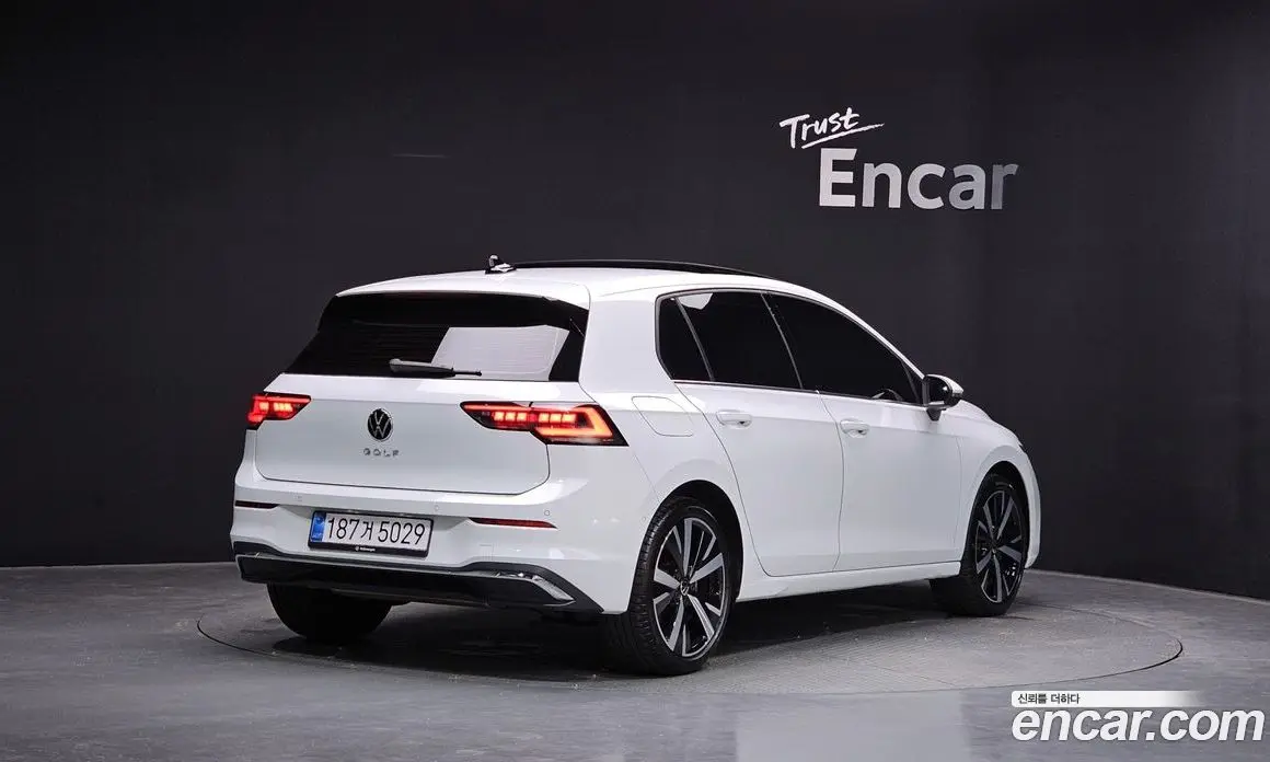 Volkswagen Golf 2025 2.0 автомат (гидро), фото 1 Volkswagen Golf 2025 2.0 автомат (гидро), фото 1