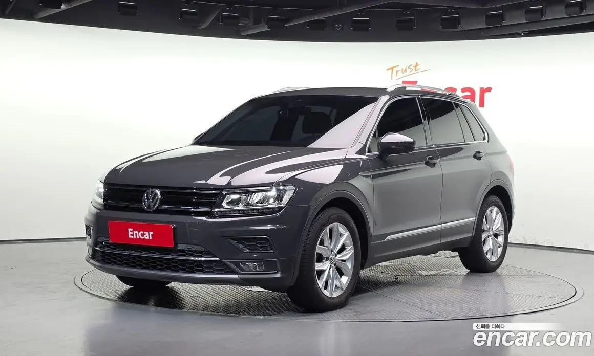 Volkswagen Tiguan 2018 2.0 автомат (гидро), фото 1 Volkswagen Tiguan 2018 2.0 автомат (гидро), фото 1