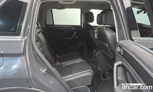 Volkswagen Tiguan 2018 2.0 автомат (гидро), миниатюра 11 Volkswagen Tiguan 2018 2.0 автомат (гидро), миниатюра 11