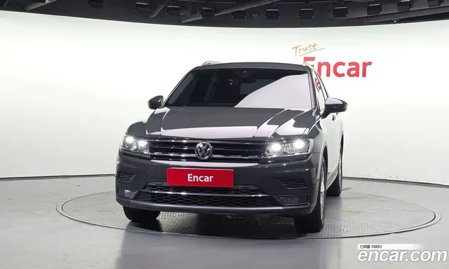 Volkswagen Tiguan 2018 2.0 автомат (гидро), миниатюра 3 Volkswagen Tiguan 2018 2.0 автомат (гидро), миниатюра 3