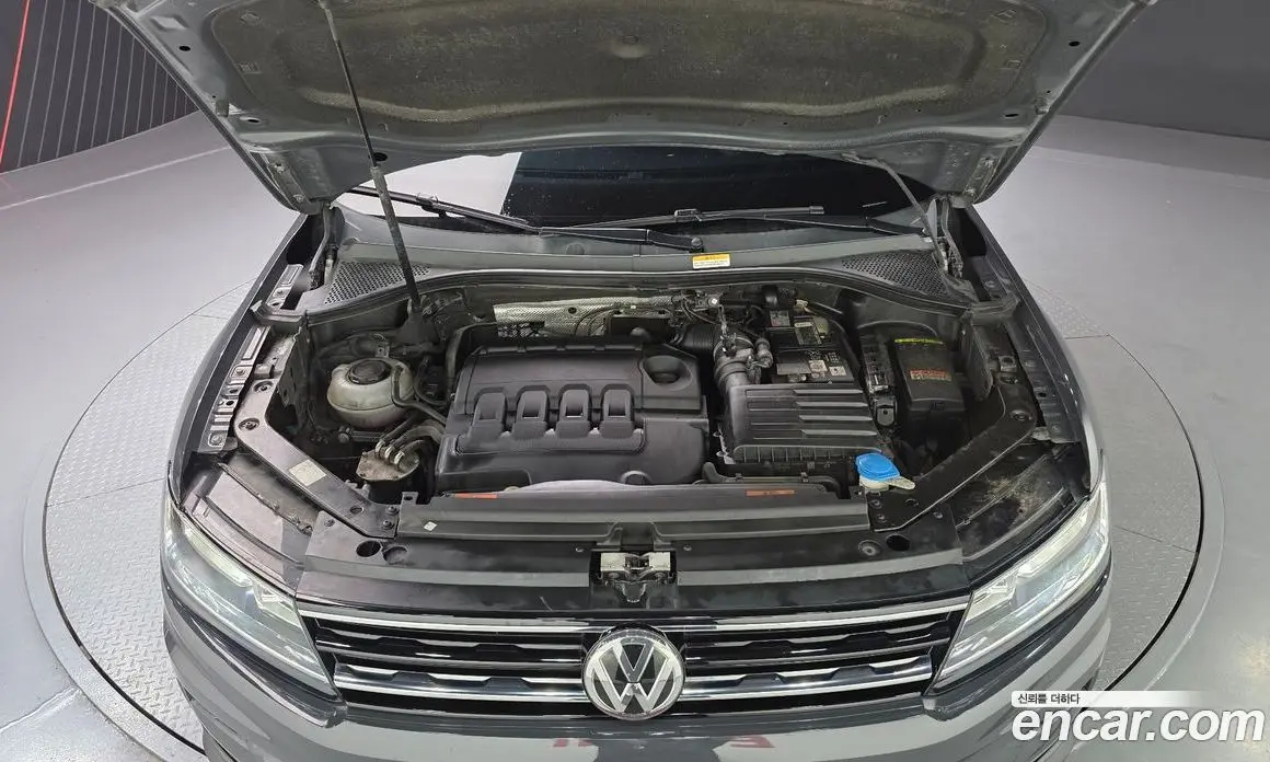 Volkswagen Tiguan 2018 2.0 автомат (гидро), фото 6 Volkswagen Tiguan 2018 2.0 автомат (гидро), фото 6