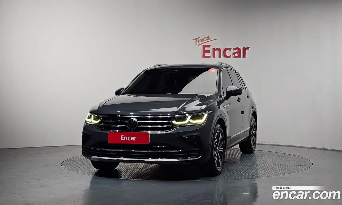 Volkswagen Tiguan 2021 2.0 автомат (гидро), фото 3