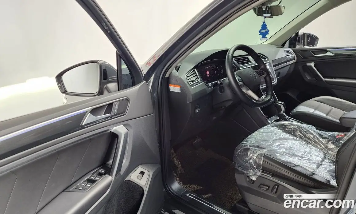 Volkswagen Tiguan 2021 2.0 автомат (гидро), фото 10