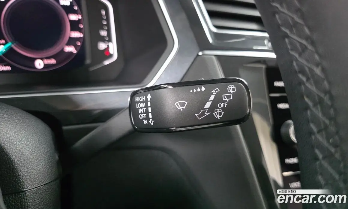 Volkswagen Tiguan 2023 2.0 автомат (гидро), фото 22 Volkswagen Tiguan 2023 2.0 автомат (гидро), фото 22