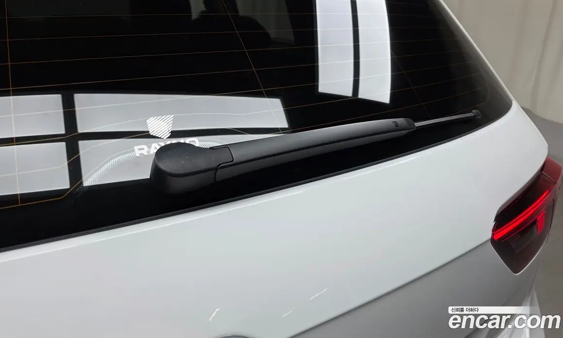 Volkswagen Tiguan 2023 2.0 автомат (гидро), фото 23 Volkswagen Tiguan 2023 2.0 автомат (гидро), фото 23