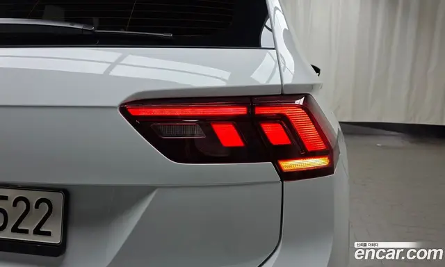 Volkswagen Tiguan 2023 2.0 автомат (гидро), миниатюра 8 Volkswagen Tiguan 2023 2.0 автомат (гидро), миниатюра 8