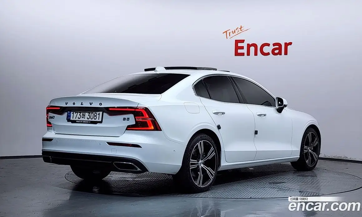 Volvo S60 2021 2.0 автомат (гидро), фото 2 Volvo S60 2021 2.0 автомат (гидро), фото 2