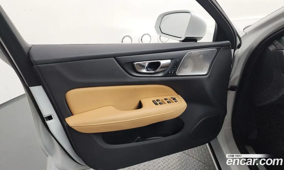 Volvo S60 2021 2.0 автомат (гидро), фото 14 Volvo S60 2021 2.0 автомат (гидро), фото 14