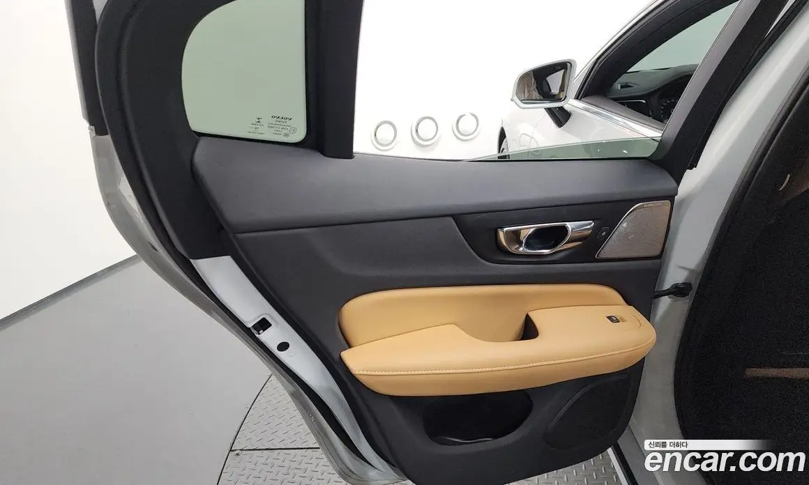 Volvo S60 2021 2.0 автомат (гидро), фото 15 Volvo S60 2021 2.0 автомат (гидро), фото 15
