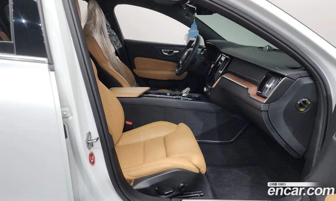Volvo S60 2021 2.0 автомат (гидро), фото 16 Volvo S60 2021 2.0 автомат (гидро), фото 16