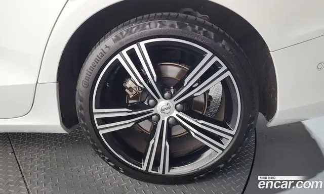 Volvo S60 2021 2.0 автомат (гидро), миниатюра 7 Volvo S60 2021 2.0 автомат (гидро), миниатюра 7