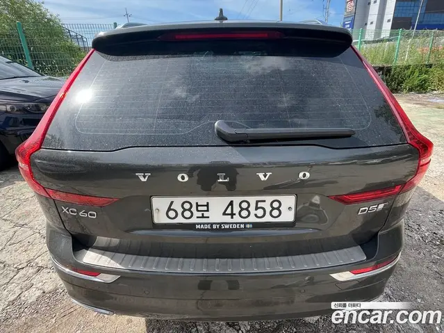 Volvo XC60 2018 2.0 автомат (гидро), миниатюра 2 Volvo XC60 2018 2.0 автомат (гидро), миниатюра 2