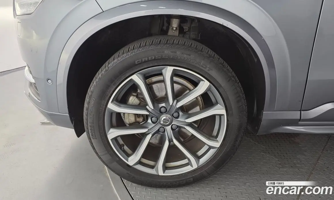 Volvo XC90 2018 2.0 автомат (гидро), фото 5 Volvo XC90 2018 2.0 автомат (гидро), фото 5