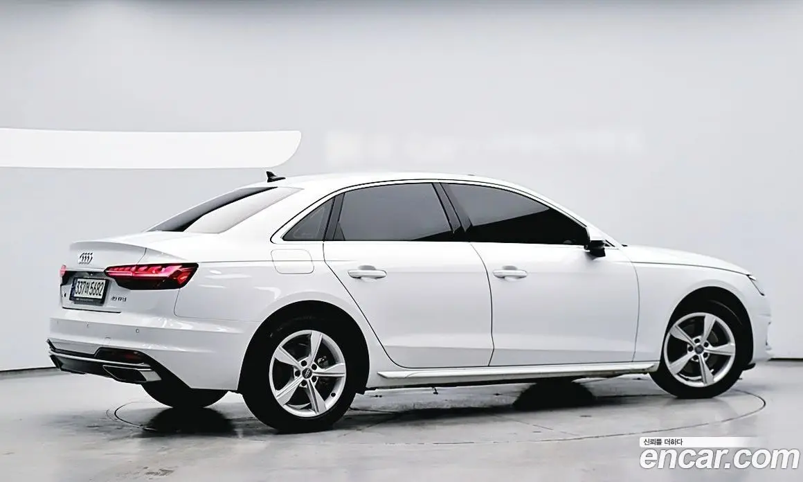 Audi A4 2021 2.0 автомат (гидро), фото 4 Audi A4 2021 2.0 автомат (гидро), фото 4
