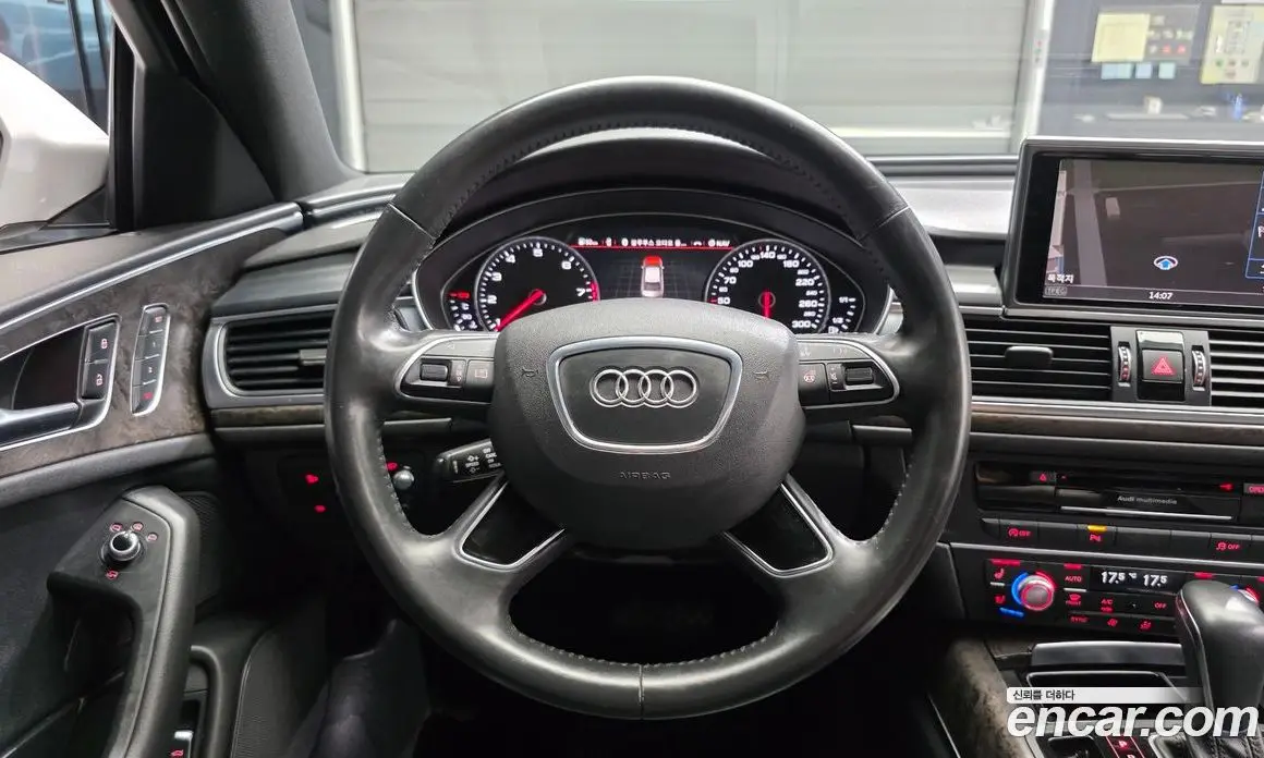 Audi A6 2018 2.0 автомат (гидро), фото 12