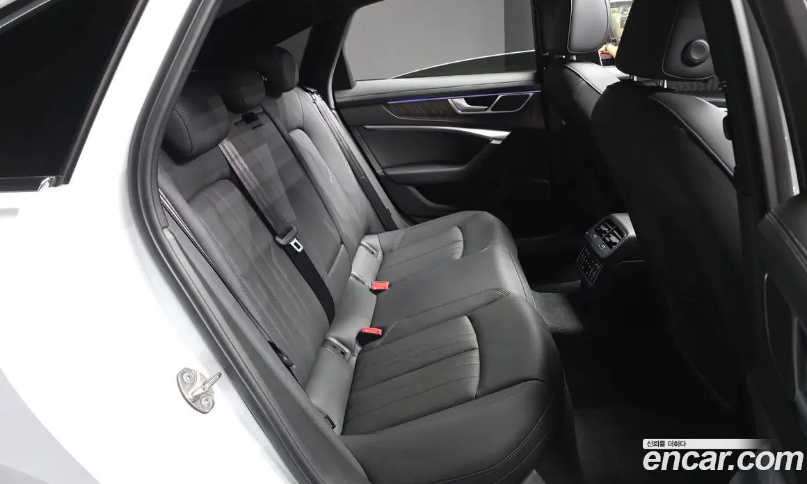 Audi A6 2021 2.0 автомат (гидро), фото 12 Audi A6 2021 2.0 автомат (гидро), фото 12