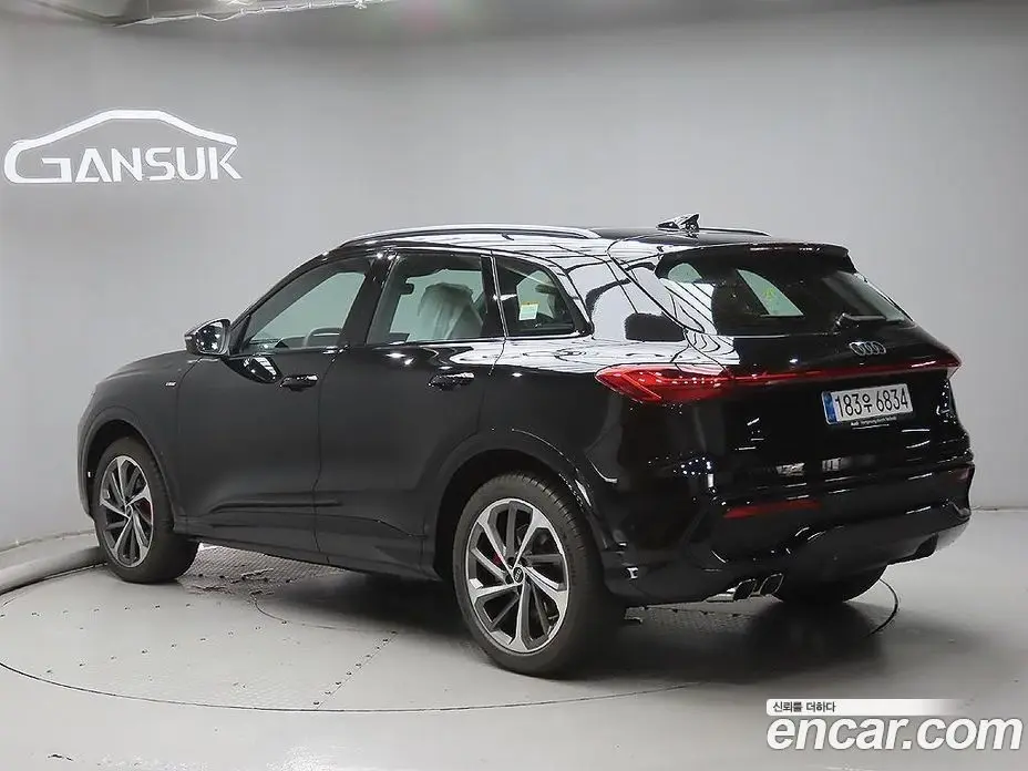Audi Q5 2025 2.0 автомат (гидро), фото 2 Audi Q5 2025 2.0 автомат (гидро), фото 2