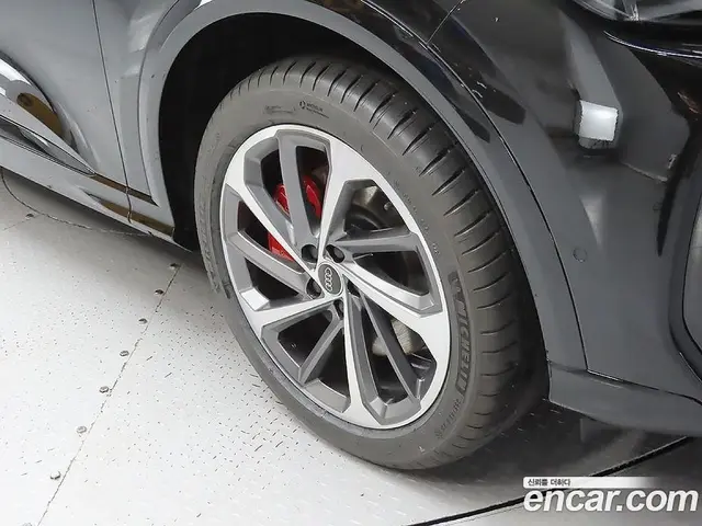 Audi Q5 2025 2.0 автомат (гидро), миниатюра 5 Audi Q5 2025 2.0 автомат (гидро), миниатюра 5