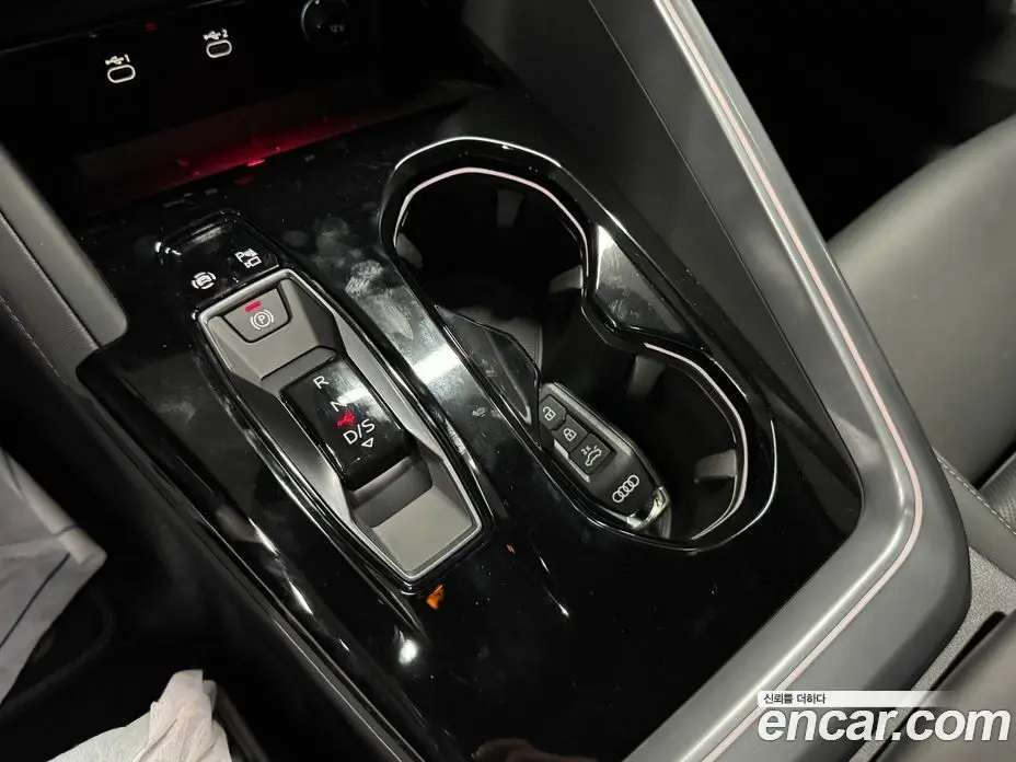 Audi Q5 2025 2.0 автомат (гидро), фото 8