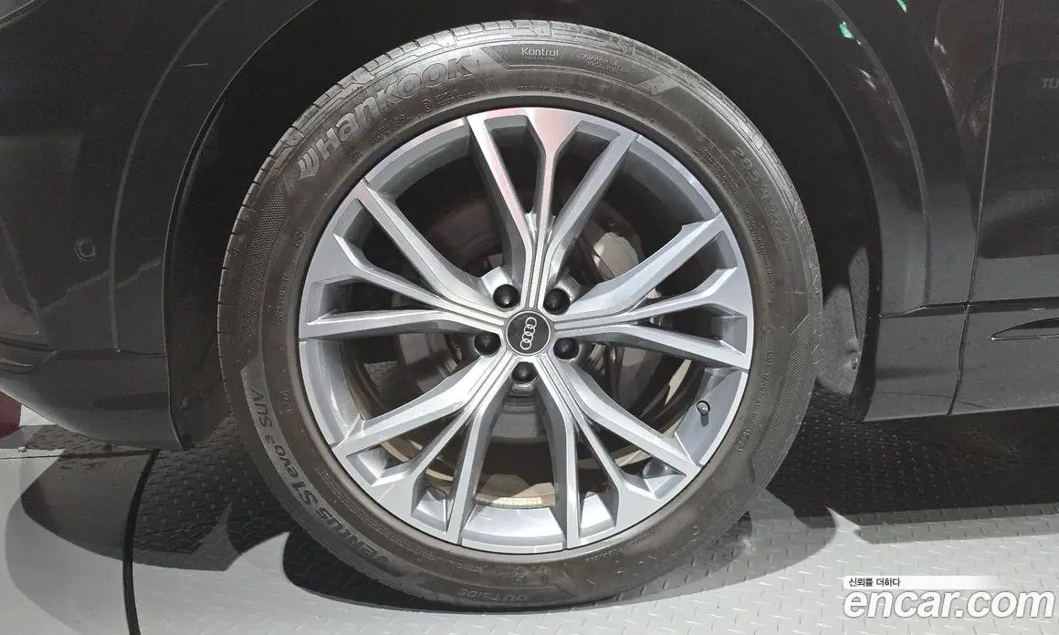 Audi Q8 2022 3.0 автомат (гидро), фото 5 Audi Q8 2022 3.0 автомат (гидро), фото 5