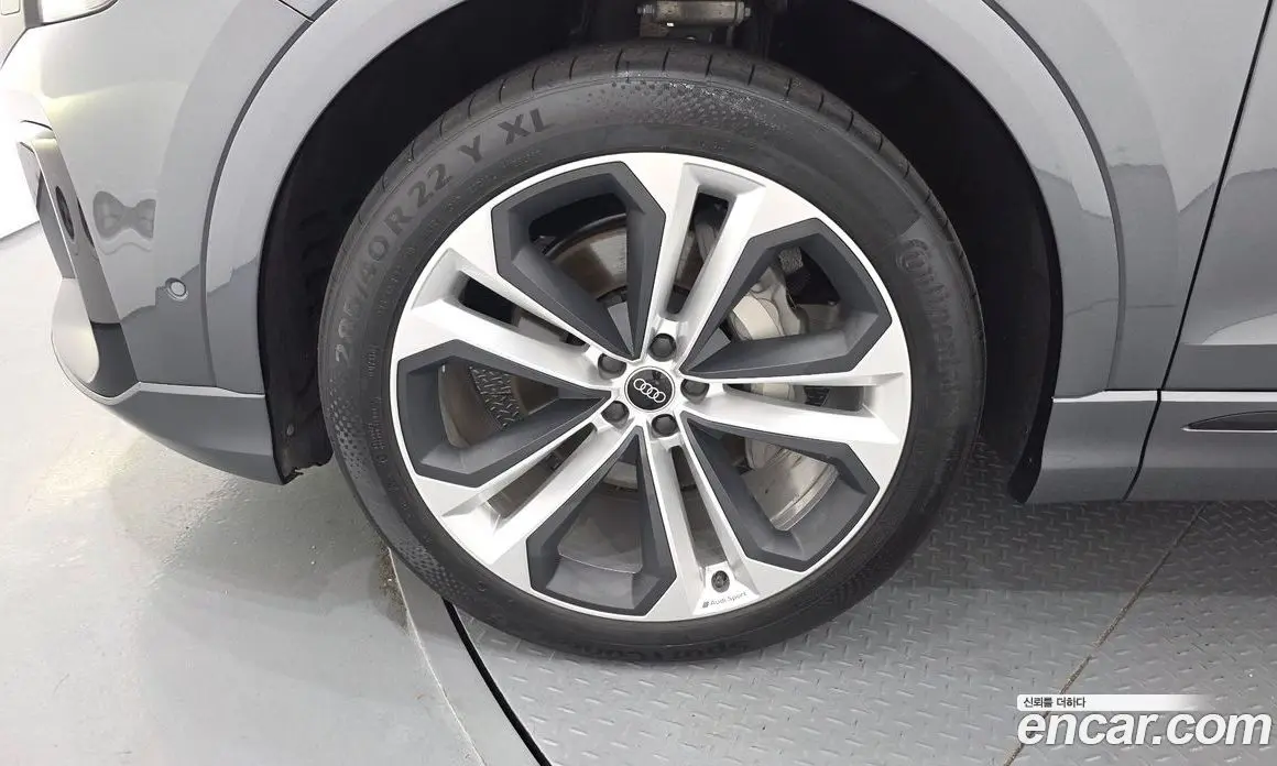 Audi Q8 2024 3.0 автомат (гидро), фото 5 Audi Q8 2024 3.0 автомат (гидро), фото 5