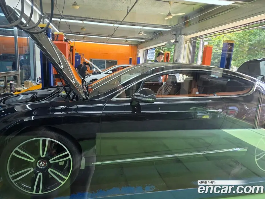 Bentley Continental 2014 4.0 автомат (гидро), фото 17 Bentley Continental 2014 4.0 автомат (гидро), фото 17