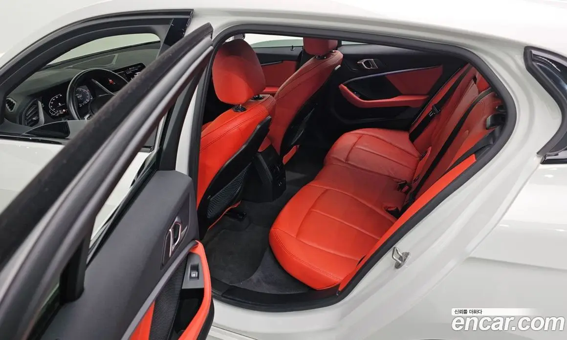 BMW 1 серия 2021 2.0 автомат (гидро), фото 13 BMW 1 серия 2021 2.0 автомат (гидро), фото 13