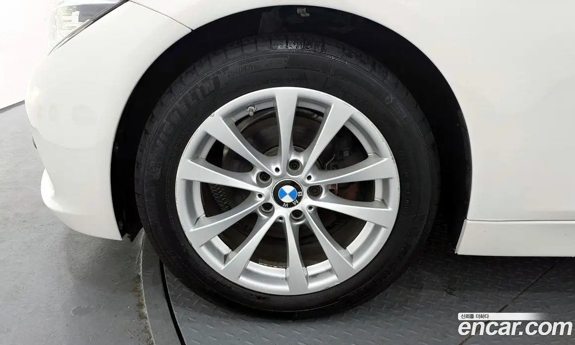BMW 3 серия 2016 2.0 автомат (гидро), фото 5