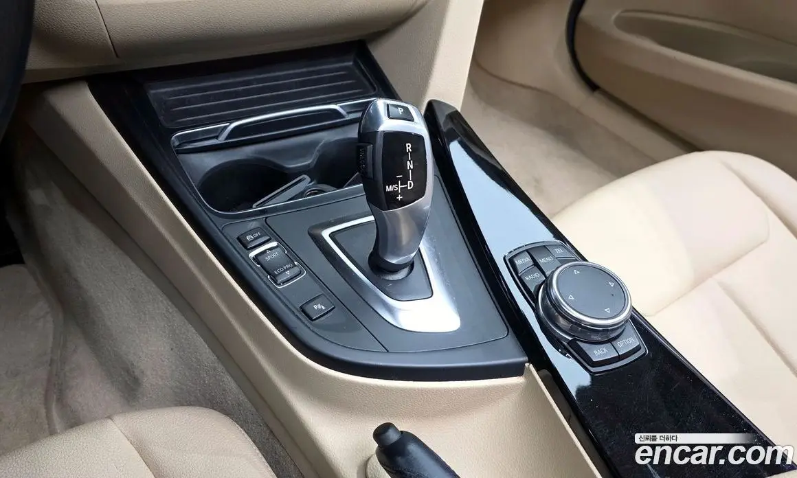 BMW 3 серия 2016 2.0 автомат (гидро), фото 9